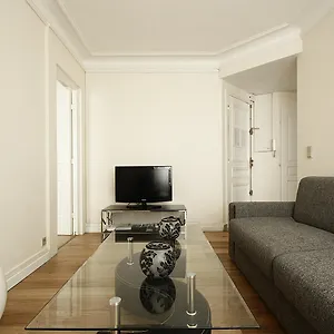 Bridgestreet Champs-elysees Apartmán